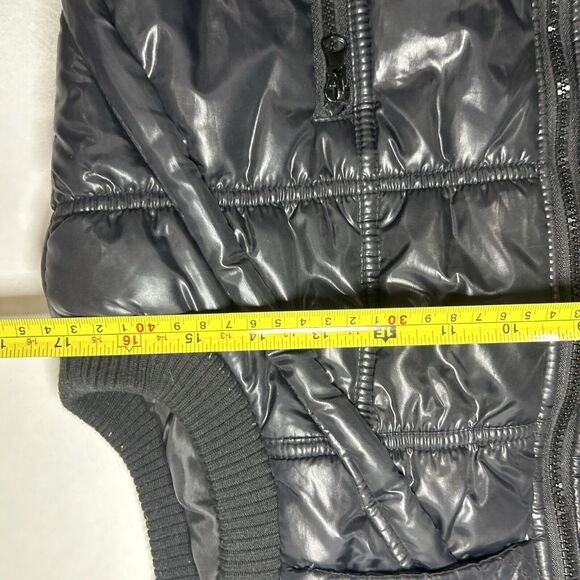 Basics of The TRF Collection Women’s Black puffer vest Size large - Picture 4 of 10